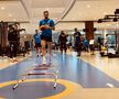 Craiova lui Laurențiu Reghecampf a trecut azi în sala de forță, sărind antrenamentul pe teren din cauza vremii nefavorabile din Antalya // FOTO: Vlad Nedelea (GSP)