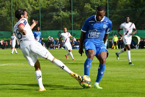 Gabriel Mutombo, noul jucător de la FC Botoșani, în albastru // foto: Imago Images