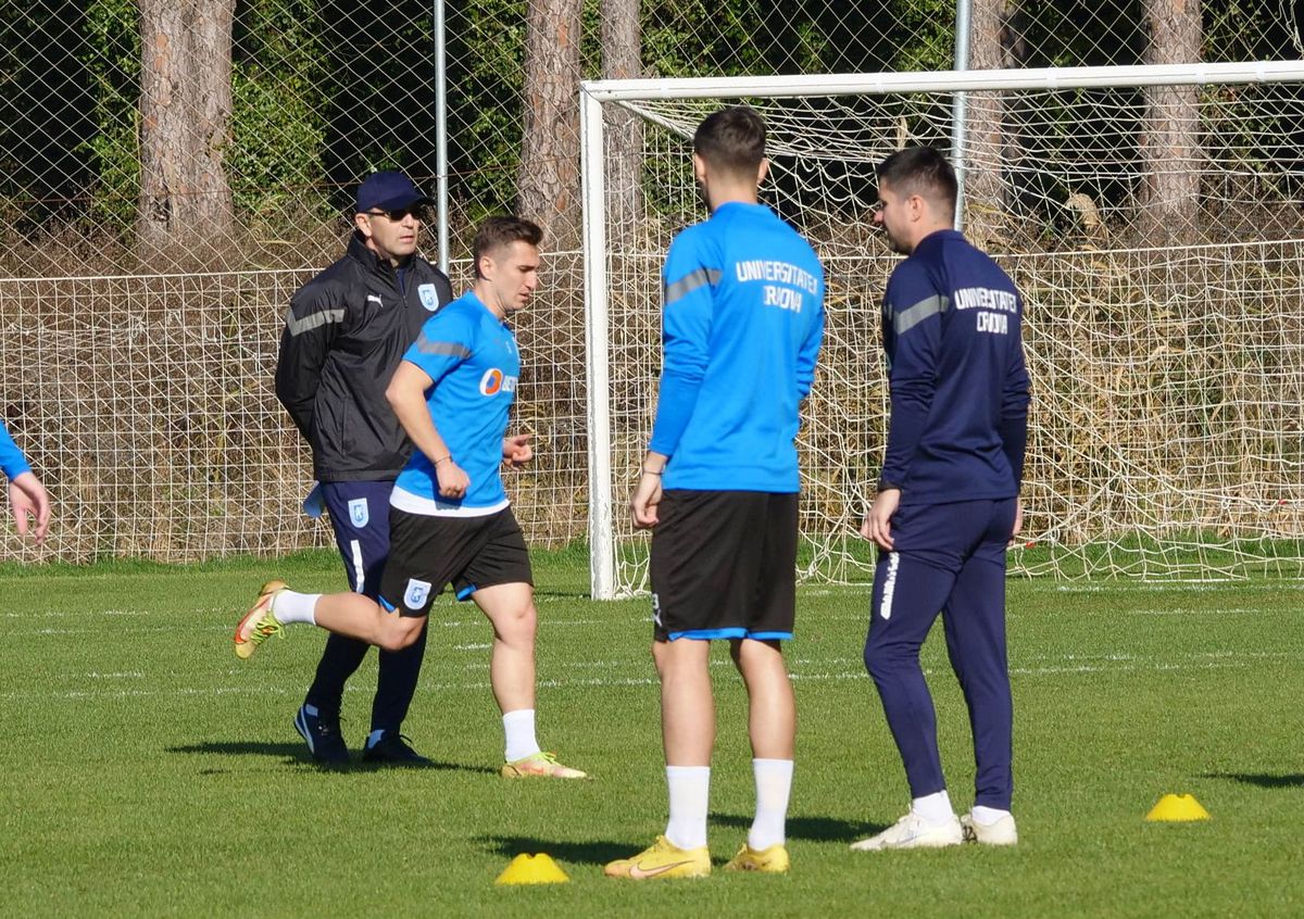 Jucătorii de la Universitatea Craiova trag tare » Cum arată antrenamentele lui Neagoe + Ce jucător va lipsi 2 luni