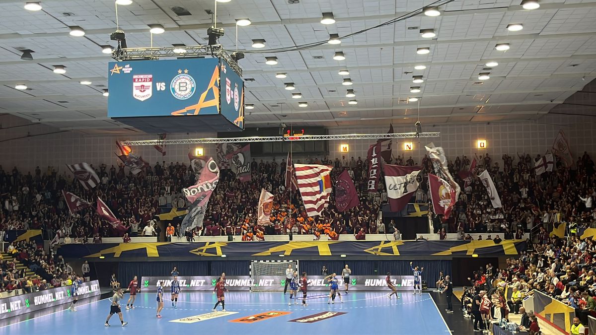 Hipnotizant! Până și jucătoarele lui Buducnost au aplaudat fanii Rapidului, deși au pierdut la 10 goluri