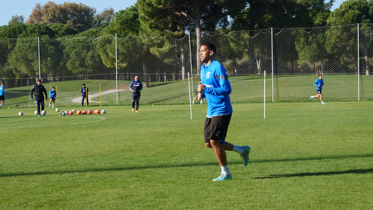 Jucătorii de la Universitatea Craiova trag tare » Cum arată antrenamentele lui Neagoe + Ce jucător va lipsi 2 luni