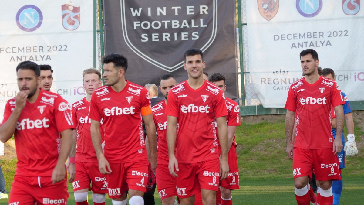 UTA a învins o fostă campioană a Germaniei în primul amical din Antalya » Rivalii de la FCSB au asistat la meci