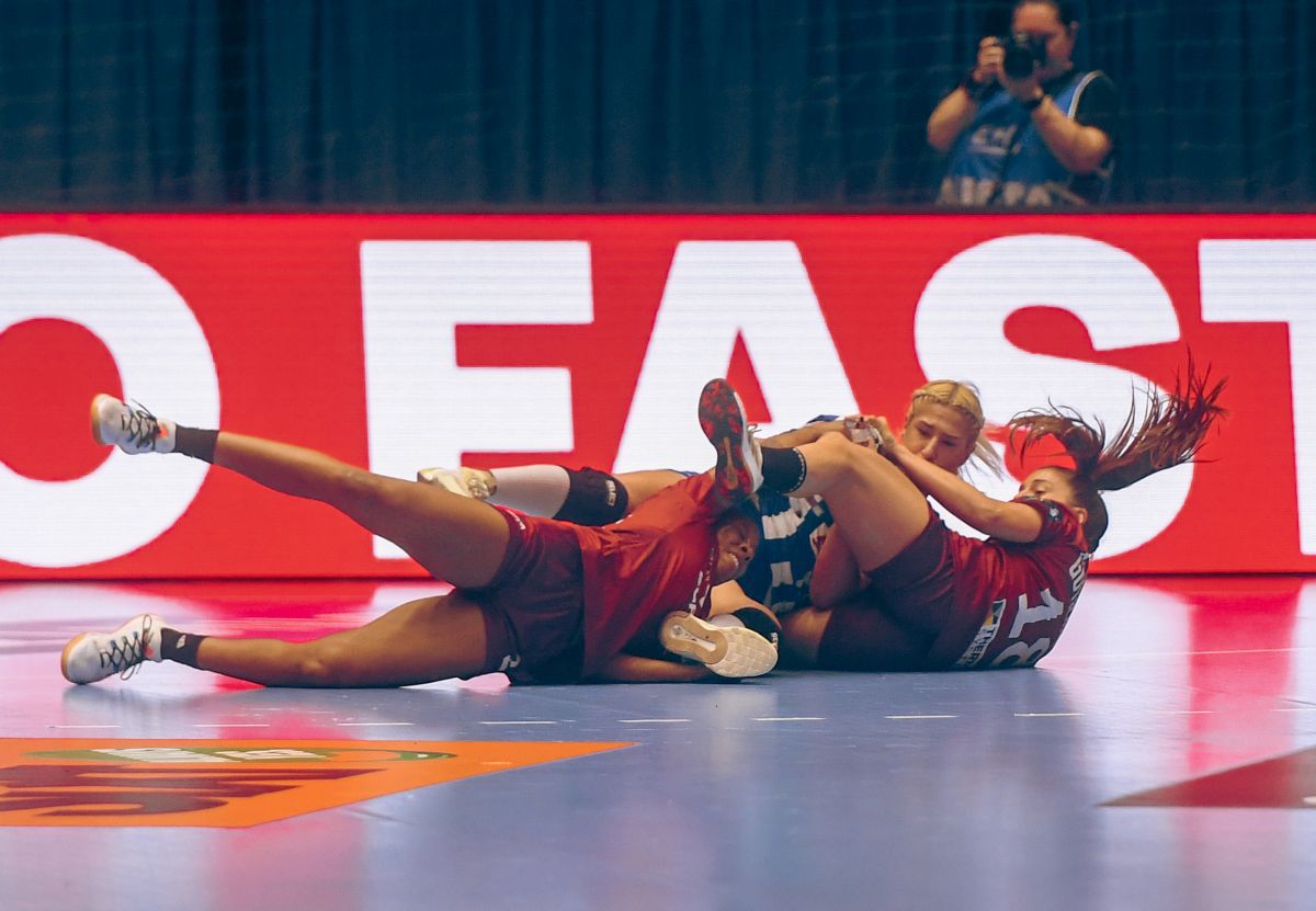 Rapid a spulberat-o pe Buducnost și a stabilit un nou record incredibil în Liga Campionilor » Giuleștencele, în cărți pentru „sferturi”