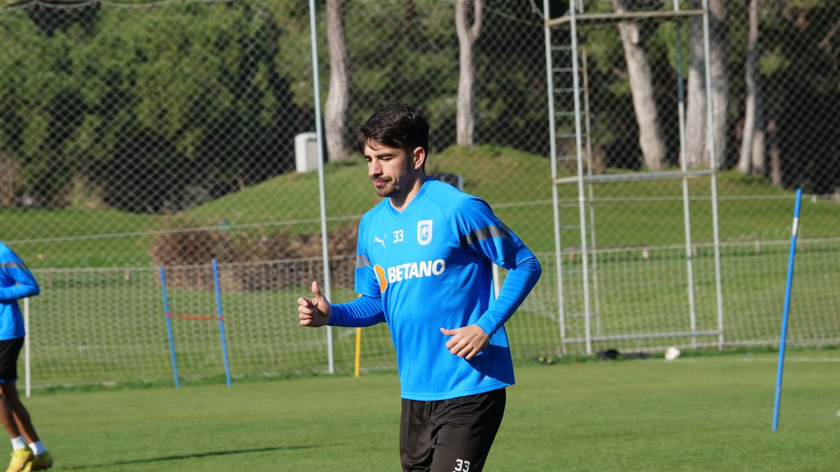 Jucătorii de la Universitatea Craiova trag tare » Cum arată antrenamentele lui Neagoe + Ce jucător va lipsi 2 luni