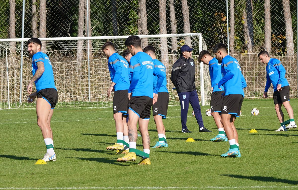 Jucătorii de la Universitatea Craiova trag tare » Cum arată antrenamentele lui Neagoe + Ce jucător va lipsi 2 luni