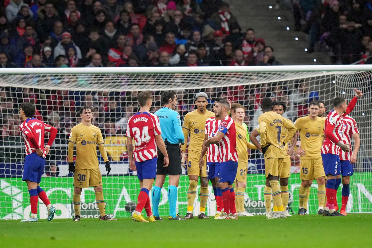 Un jucător de la Atletico Madrid, revoltat după meciul cu Barcelona: „Nu înțeleg de ce am început așa. Am intrat cu frică” » Concluziile lui Simone și Xavi