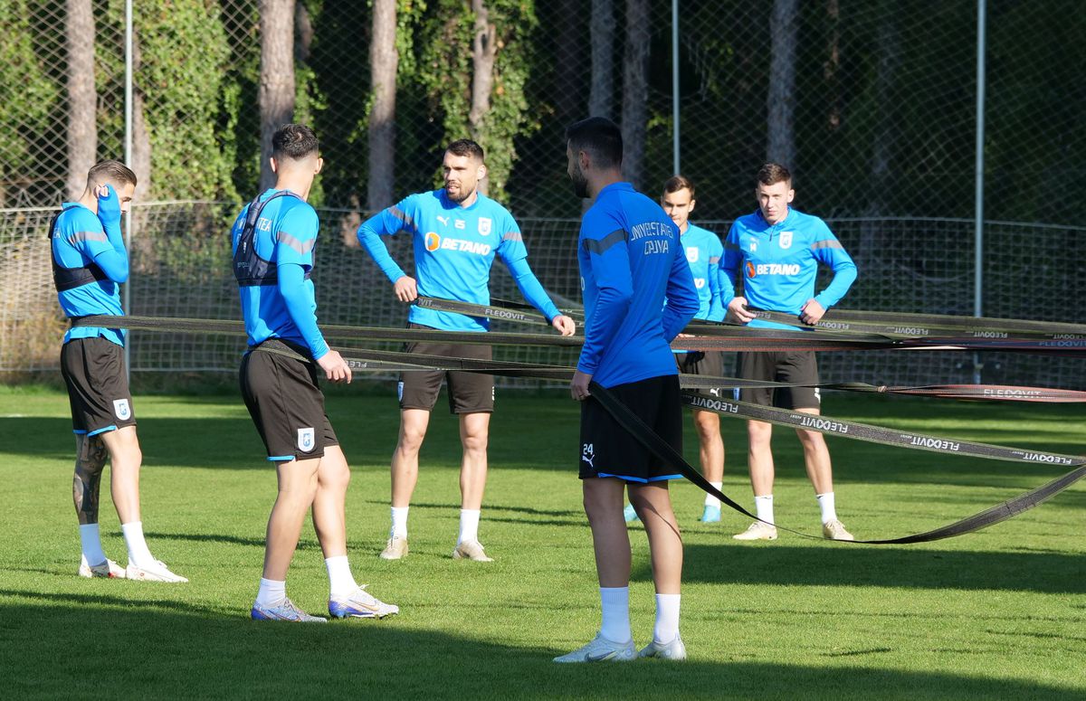 Jucătorii de la Universitatea Craiova trag tare » Cum arată antrenamentele lui Neagoe + Ce jucător va lipsi 2 luni