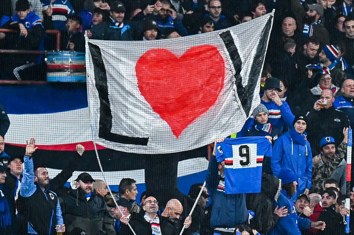 Imagini emoționante la Sampdoria - Napoli » Un ultim omagiu pentru Gianluca Vialli