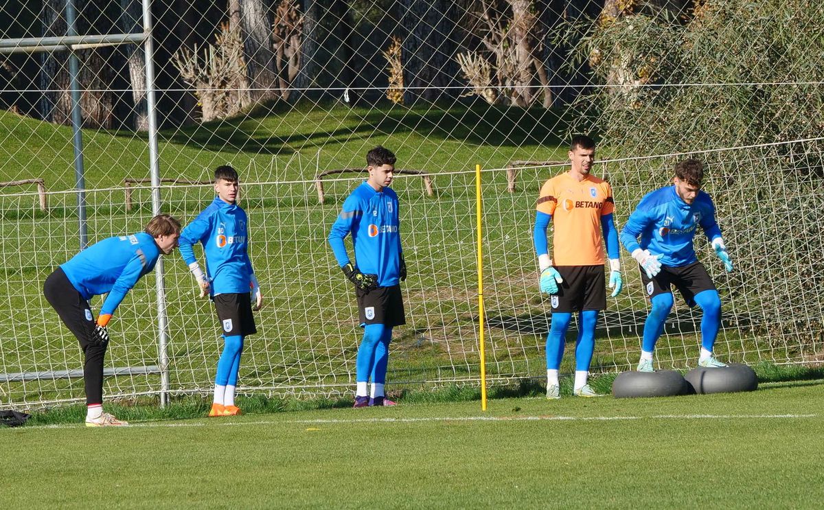 Jucătorii de la Universitatea Craiova trag tare » Cum arată antrenamentele lui Neagoe + Ce jucător va lipsi 2 luni