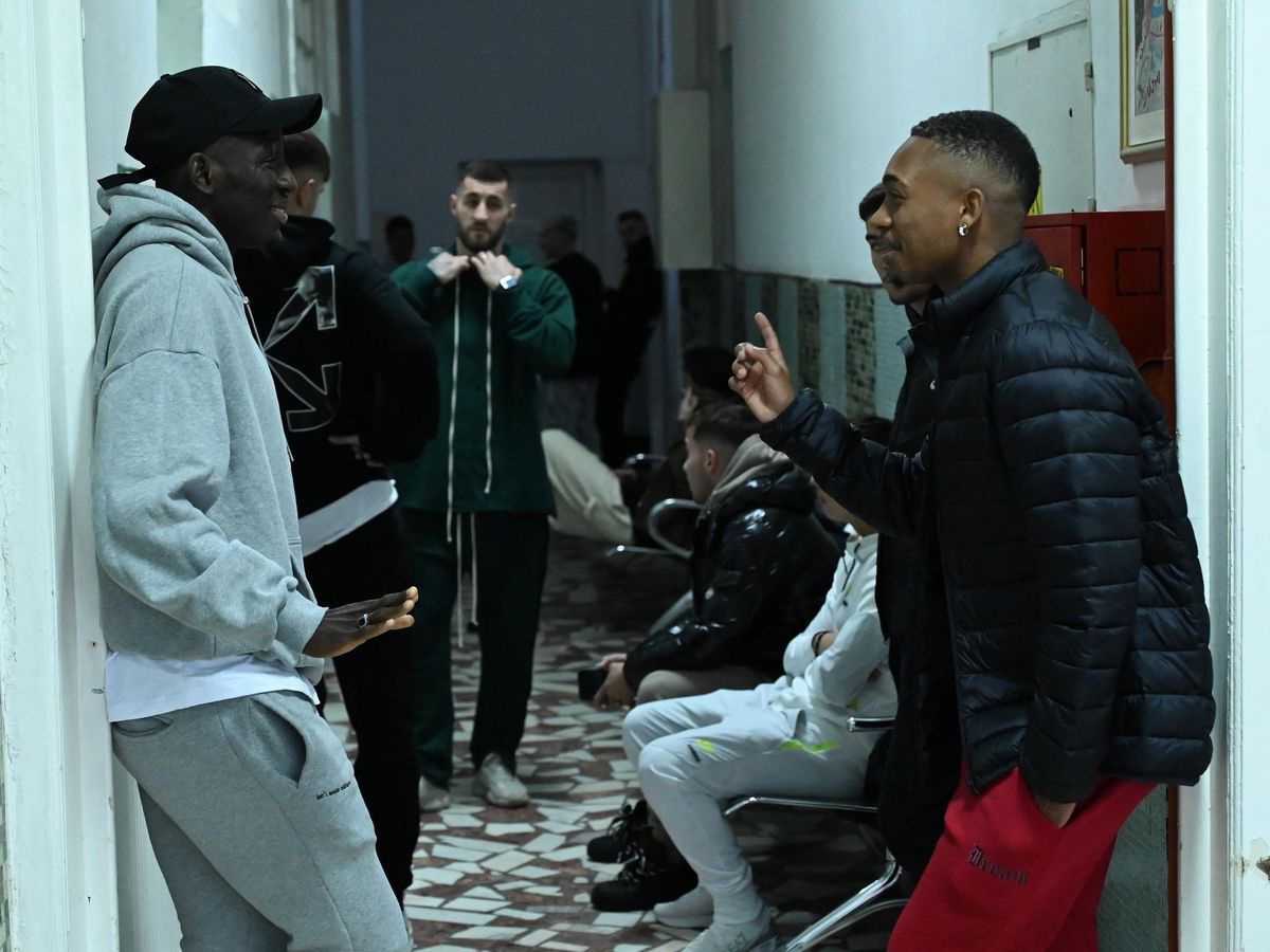 Marele absent de la reunirea FCSB » Ce s-a întâmplat cu titularul roș-albaștrilor