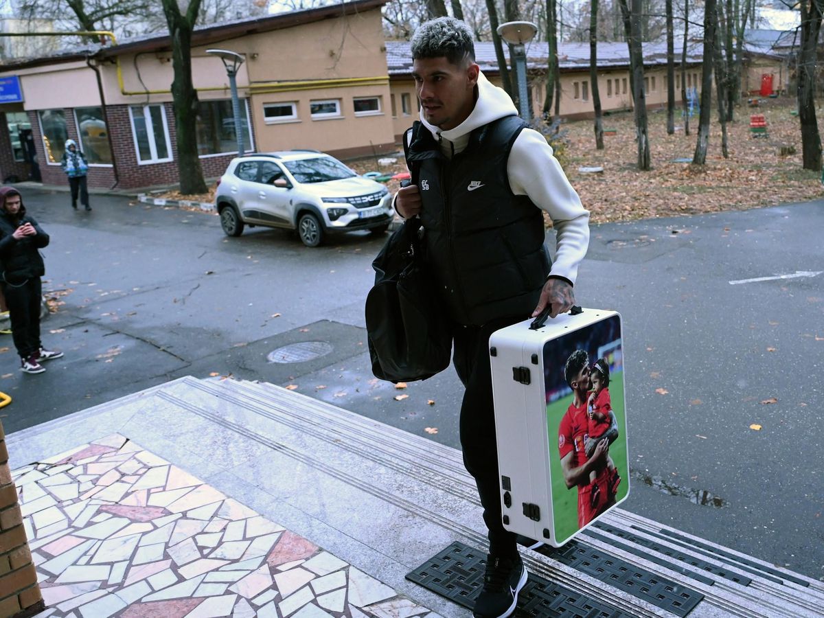 FCSB s-a reunit și pleacă în cantonament » Detaliul observat de reporterul GSP la Florinel Coman + Lista completă a jucătorilor