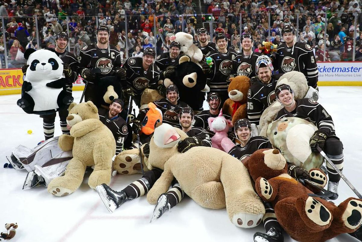 Hershey Bears - numar record de jucarii de plus