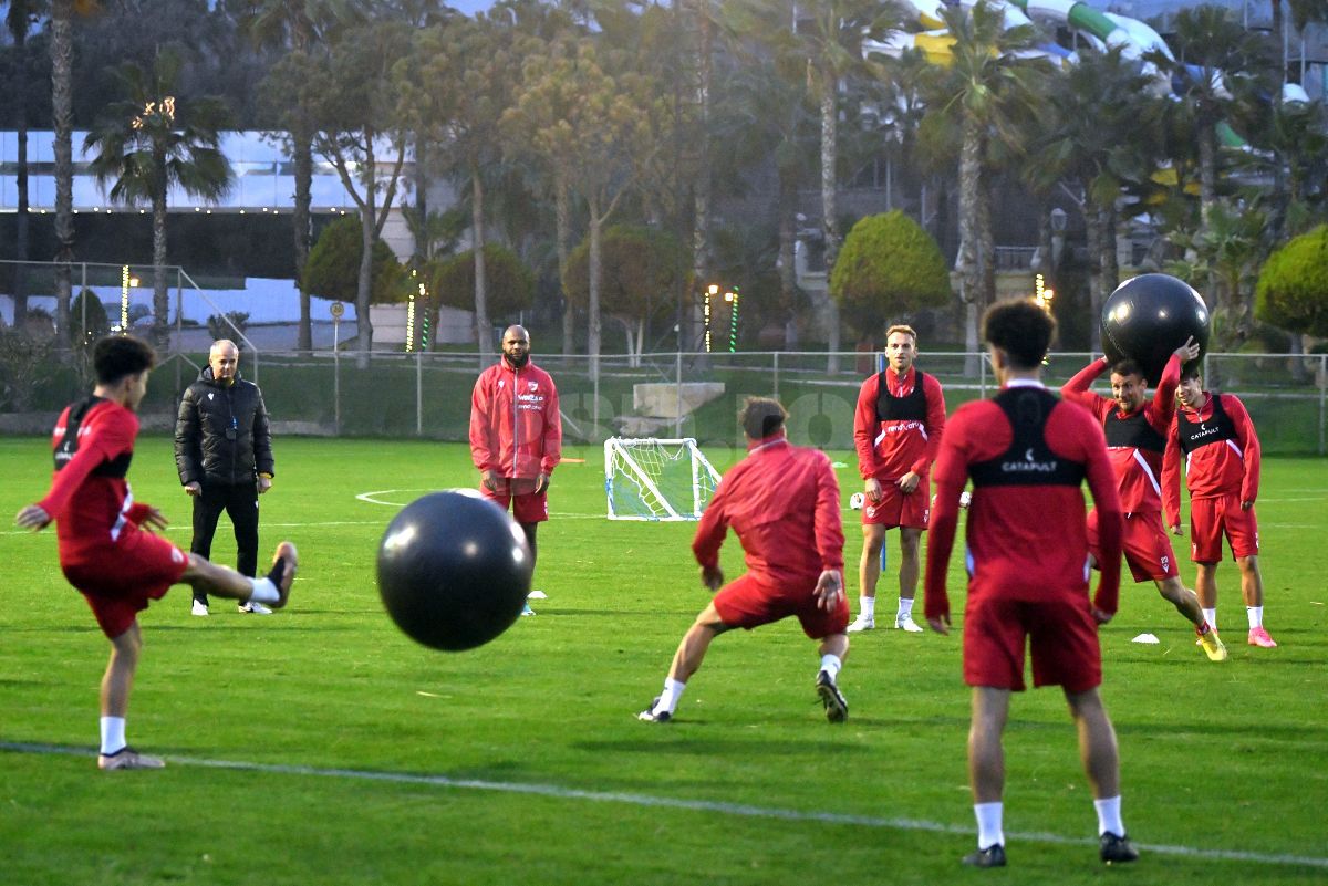 Andrei Nicolescu a făcut anunțul așteptat de fanii lui Dinamo: „Sunt jucători de top, așa cum își dorește Mister!”