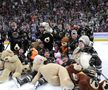 74.599 de jucării de pluș au fost aruncate la un meci de hochei al celor de la Hershey Bears