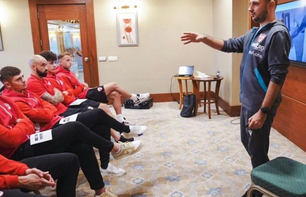 Postarea dinamoviștilor a devenit virală, dar cu efect negativ: „Mental coaching?! Când faceți transfer coaching?”