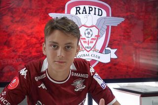 Andrei Șucu a semnat primul contract profesionist cu Rapid: „Un vis pe care l-am avut de când eram copil”