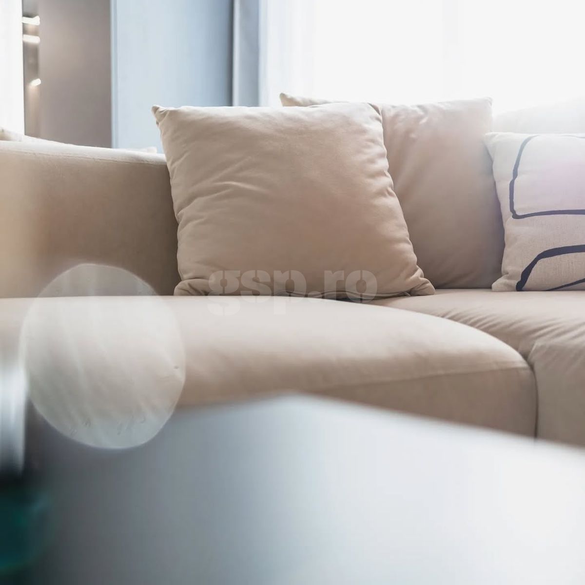 Cum arată penthouse-ul lui Dennis Man din Arad, în care a investit salariul său la Parma pe o lună: „Și-a dorit mereu să fie discret”