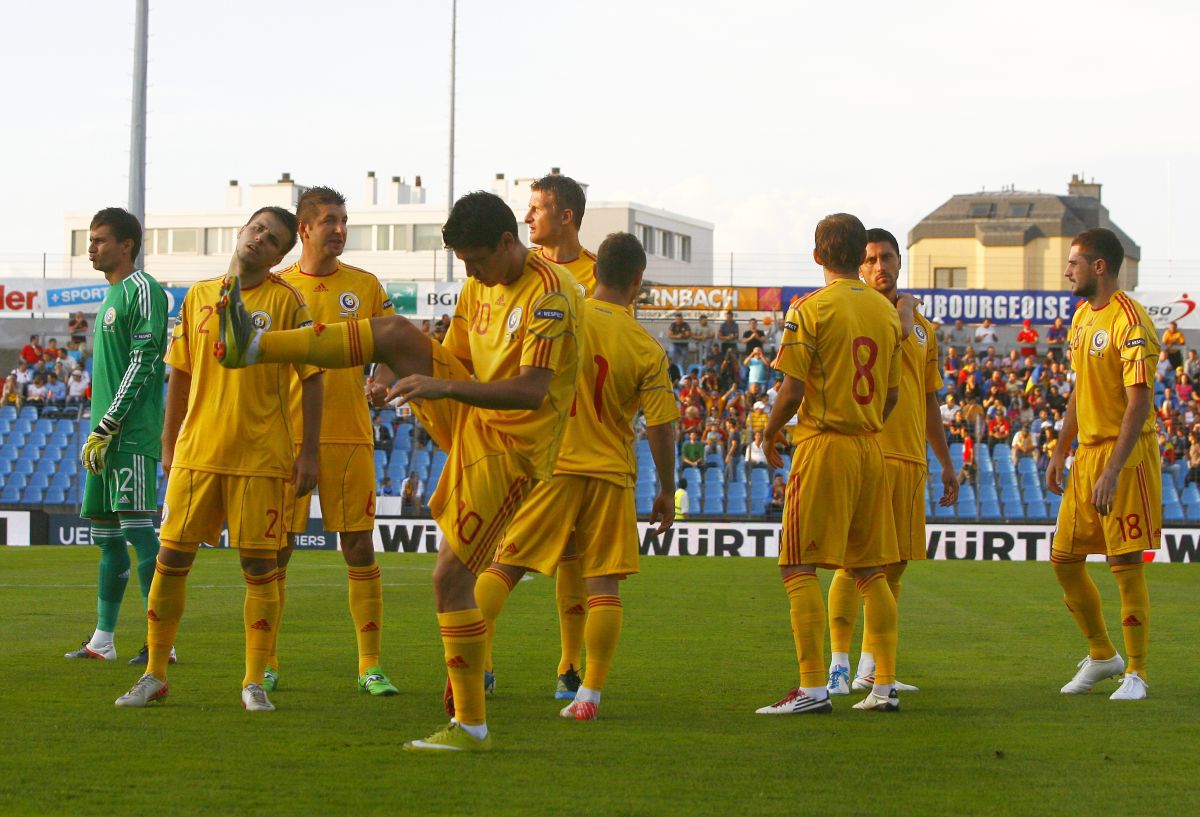 „A fost un idol și a câștigat milioane de euro, acum a rămas fără soție, fiică și dinți” » Sârbii scriu despre cazul fostului internațional român