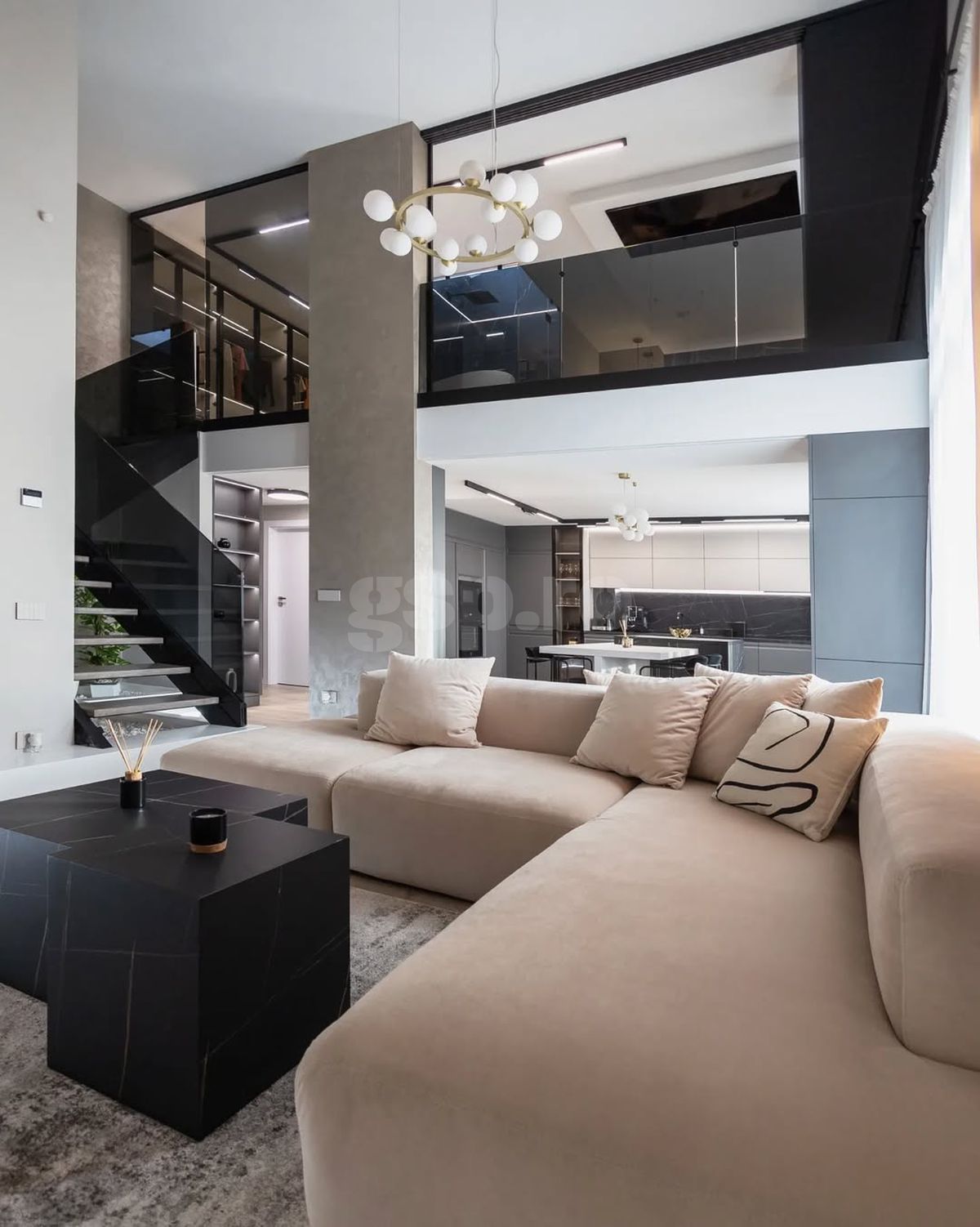 Cum arată penthouse-ul lui Dennis Man din Arad, în care a investit salariul său la Parma pe o lună: „Și-a dorit mereu să fie discret”