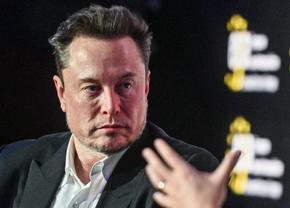 Elon Musk vrea să cumpere clubul-gigant din Premier League » Tatăl miliardarului a dat detaliile