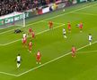 Scene tulburătoare în Tottenham - Liverpool: 9 minute de întrerupere, după ce colegul lui Drăgușin s-a prăbușit pe gazon