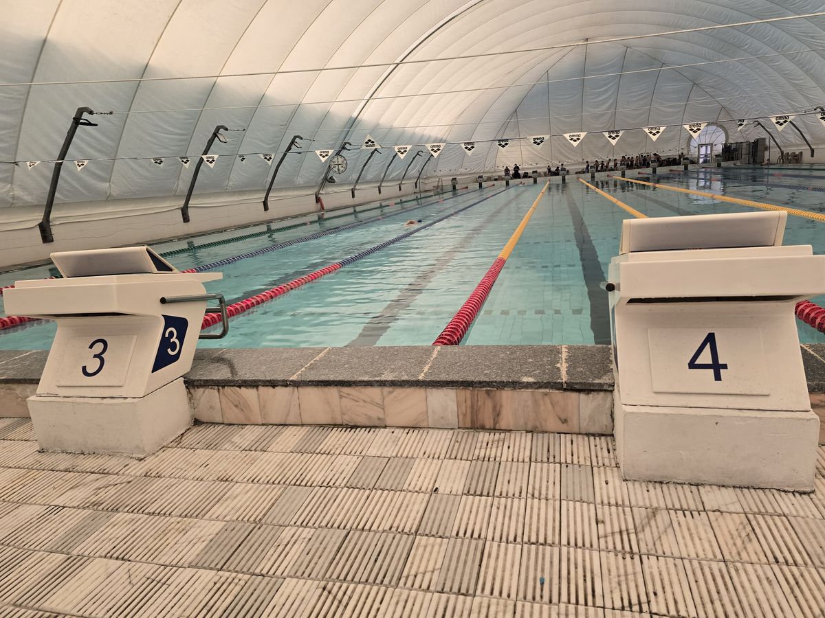 GSP.ro a vizitat balonul de care s-a plâns David Popovici: „Mi-ar fi rușine să-i aduc aici pe adversarii mei” » Imaginile surprinse la „Lia Manoliu”