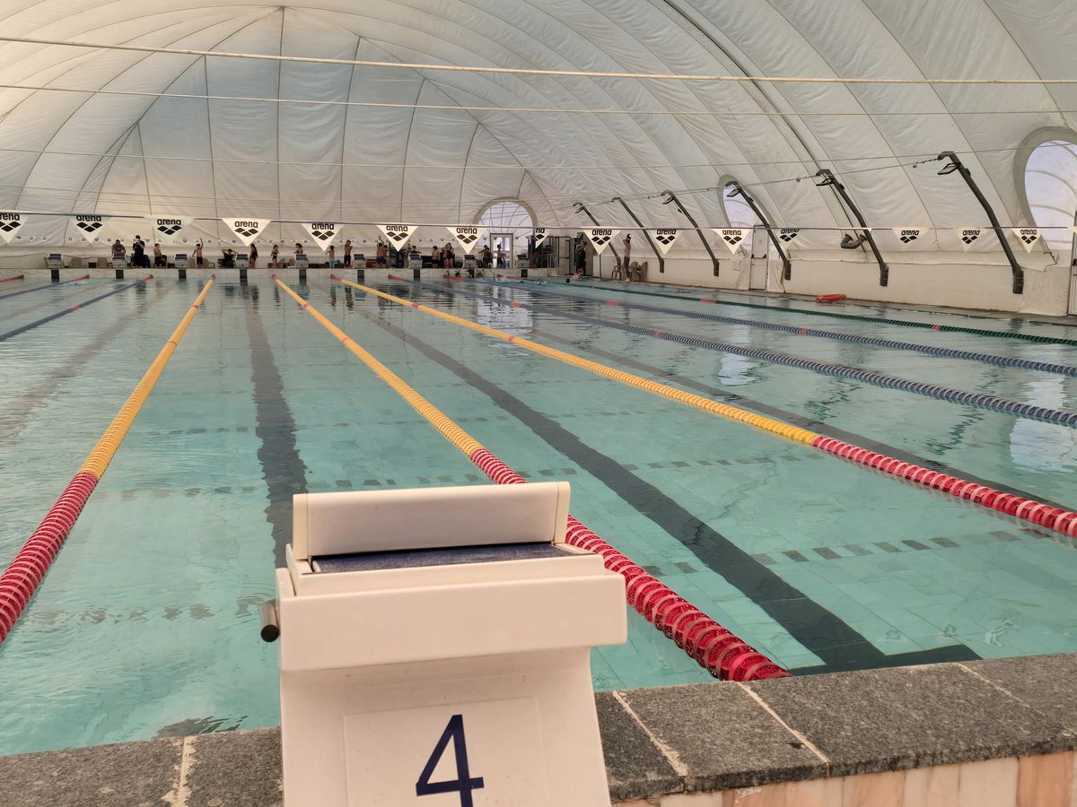 GSP.ro a vizitat balonul de care s-a plâns David Popovici: „Mi-ar fi rușine să-i aduc aici pe adversarii mei” » Imaginile surprinse la „Lia Manoliu”