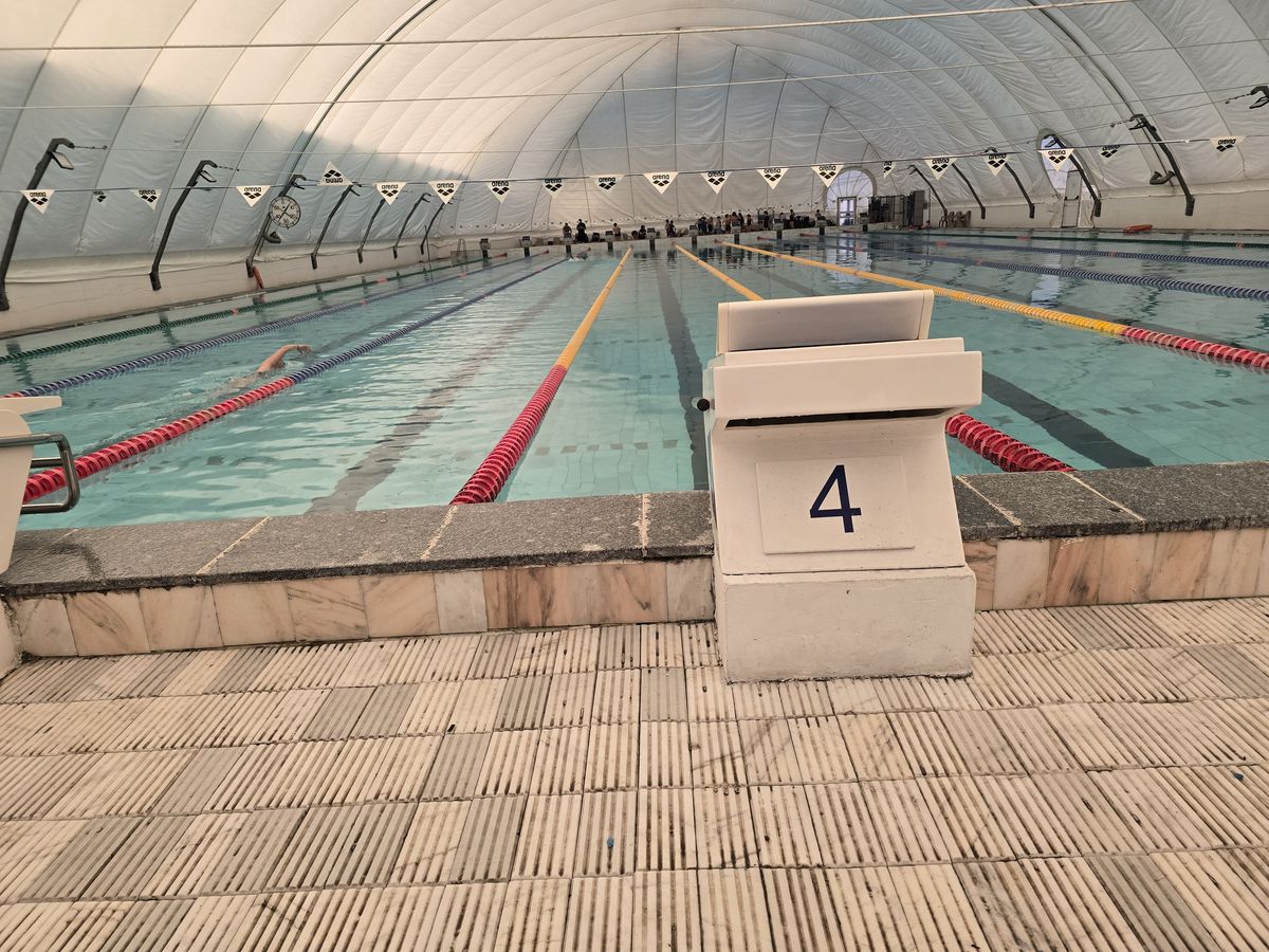 GSP.ro a vizitat balonul de care s-a plâns David Popovici: „Mi-ar fi rușine să-i aduc aici pe adversarii mei” » Imaginile surprinse la „Lia Manoliu”