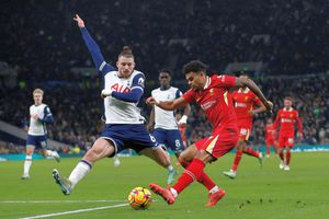 Tottenham - Liverpool, derby în semifinalele Cupei Ligii Angliei, cu Drăgușin anunțat titular » Echipe probabile + cote