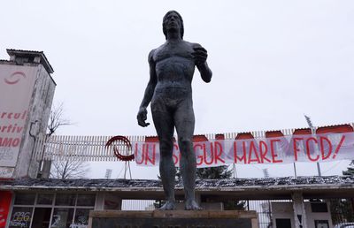 Se mută Patzaichin, Hîldan și Discobolul » Am aflat unde ajung statuile din Complexul Sportiv Dinamo