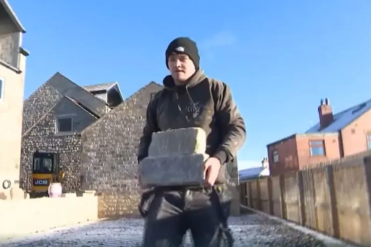 Senzația Mondialului s-a întors la munca pe șantier: „Principala mea sursă de venit! Râzi mult, salariu săptămânal”