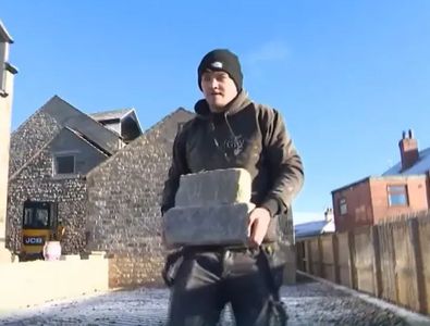 Senzația Mondialului s-a întors la munca pe șantier: „Principala mea sursă de venit! Râzi mult, salariu săptămânal”