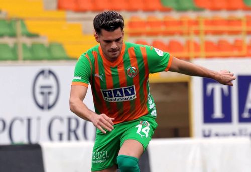 Video cu golul marcat de Ianis Hagi în amicalul cu Metaloglobus