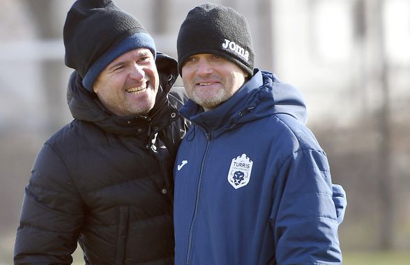 „De multe ori cred că nici eu nu m-aș fi suportat” » Antrenorul care se bate la Superligă, dar nu promite promovarea: „Stai cu geanta în mașină să pleci acasă”