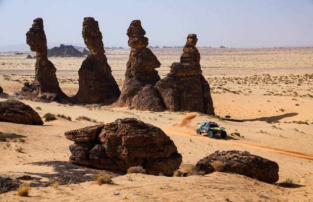 Dacia, pe podium în Raliul Dakar » Câștigătorul din 2025 a abandonat competiția