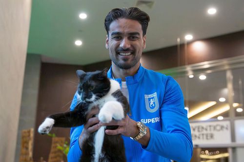 CORESPONDENȚĂ GSP DIN ANTALYA „Îmi doresc să nu prindă FCSB play-off-ul!” » Ștefan Baiaram, despre lupta la titlu, conflictul cu Rădoi, mașina la care visează și o pasiune nebănuită: „Chiar mă pricep”