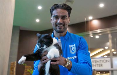 „Îmi doresc să nu prindă FCSB play-off-ul!” » Ștefan Baiaram, despre lupta la titlu, conflictul cu Rădoi, mașina la care visează și o pasiune nebănuită: „Chiar mă pricep”