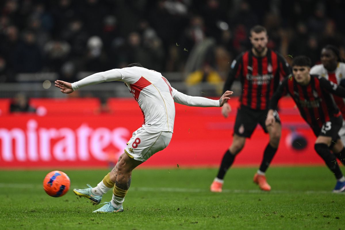 Scene incredibile în AC Milan - Genoa: Nicolae Stanciu a avut victoria în gheată, dar a bătut LAMENTABIL penalty-ul din minutul 90+9!