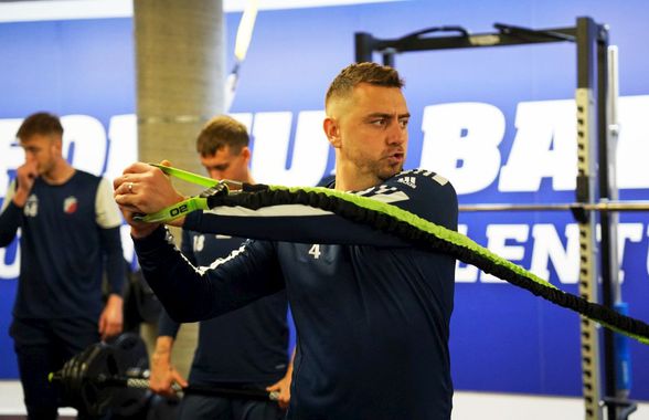 „Vrem condiții normale! Ne plouă în vestiar!” » Jucătorii revelației din Superligă, atac brutal: „E rușinos! Nu cerem foarte mult”