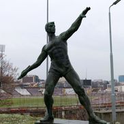 Statuile din Complexul Sportiv Dinamo / FOTO: Andrei Furnigă (GSP)