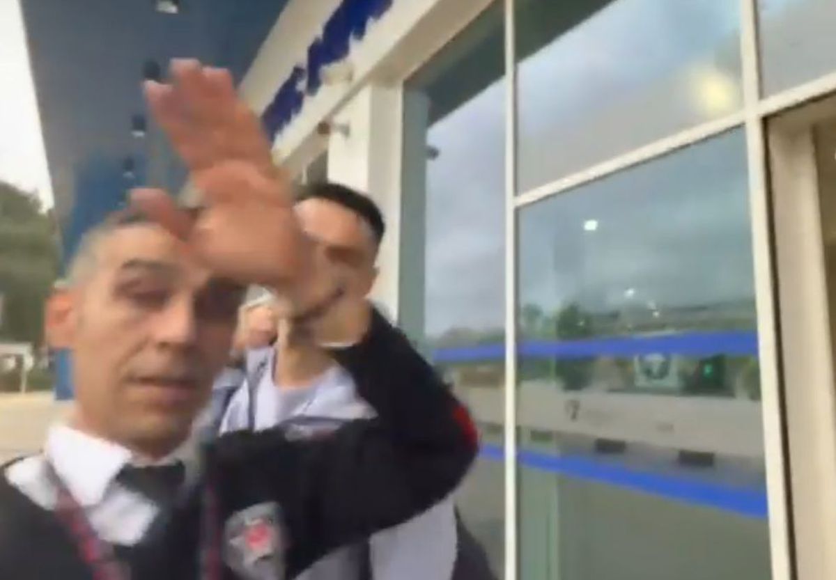 Scandal la plecarea lui Șut din Antalya! Ce a apucat să spună fotbalistul, în timp ce un reporter român era bruscat de polițiști