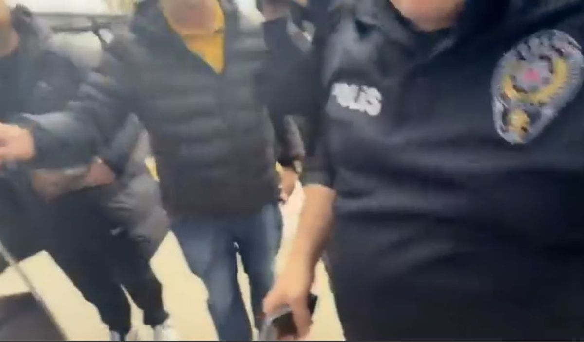 Scandal la plecarea lui Șut din Antalya! Ce a apucat să spună fotbalistul, în timp ce un reporter român era bruscat de polițiști