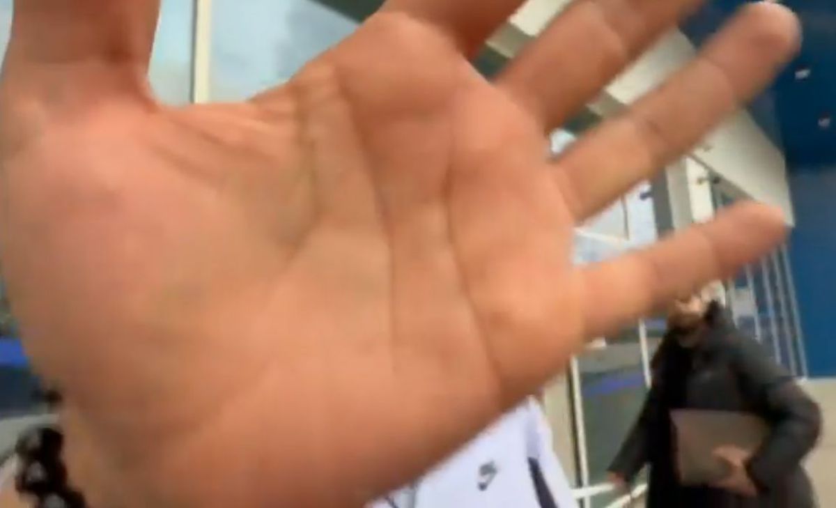 Scandal la plecarea lui Șut din Antalya! Ce a apucat să spună fotbalistul, în timp ce un reporter român era bruscat de polițiști