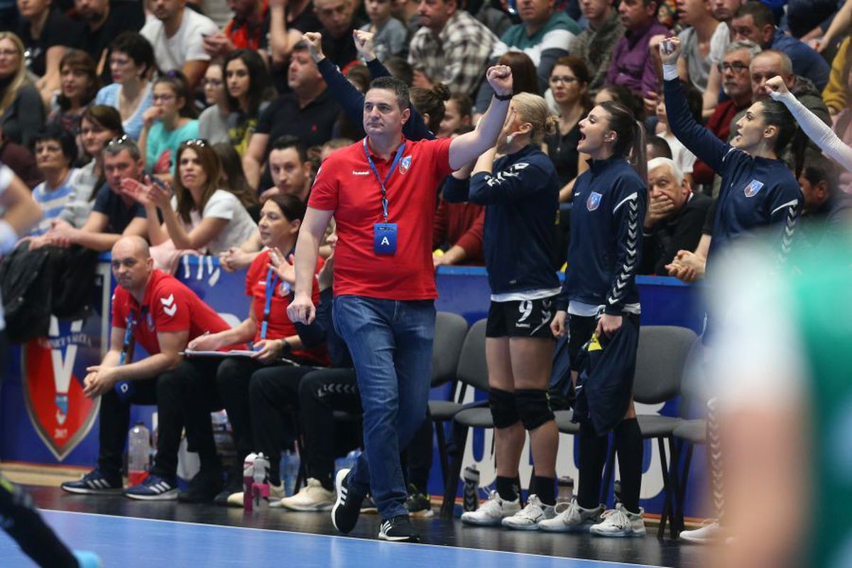 SCM RM. VÂLCEA - GYOR 20-29 // VIDEO+FOTO Fără scăpare! Campioana României a fost învinsă de Gyor în grupele Ligii Campionilor