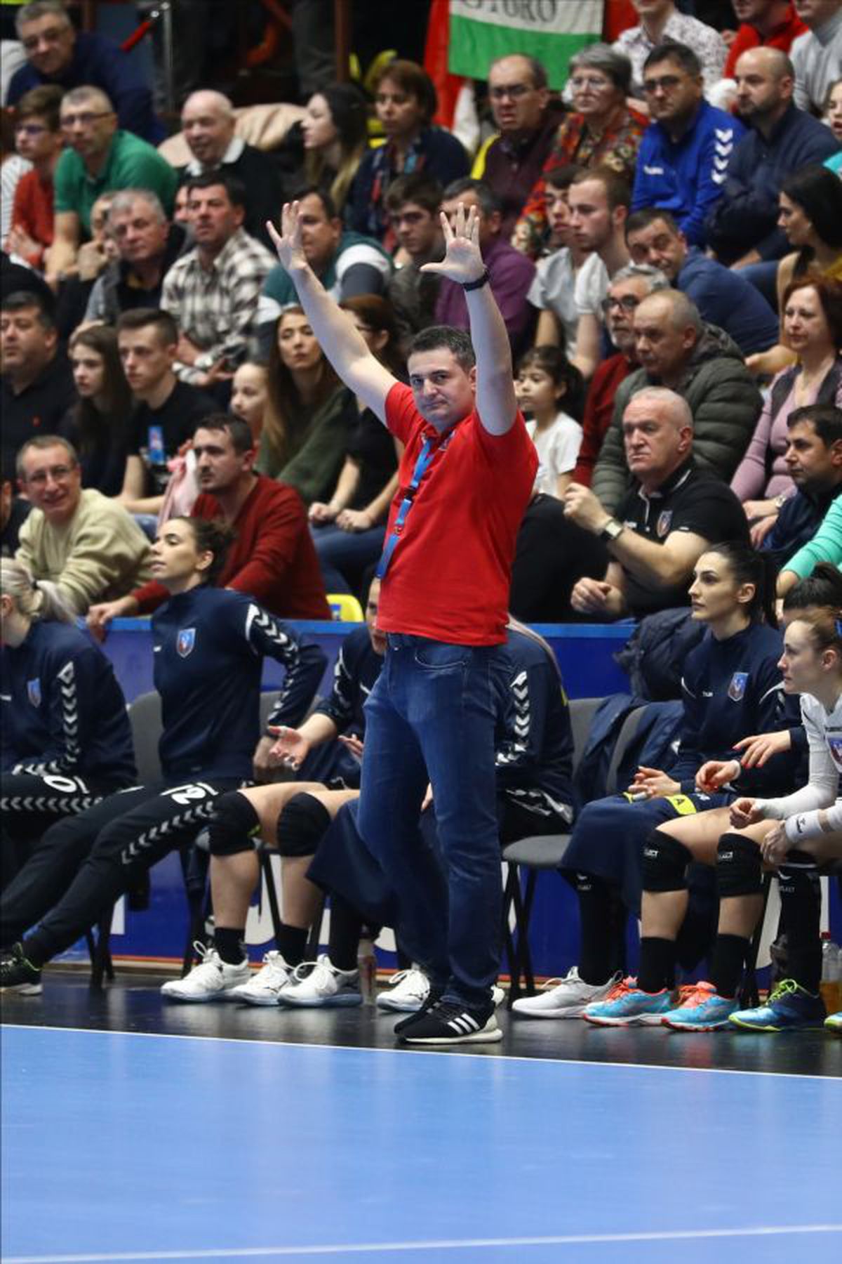 SCM RM. VÂLCEA - GYOR 20-29 // VIDEO+FOTO Fără scăpare! Campioana României a fost învinsă de Gyor în grupele Ligii Campionilor