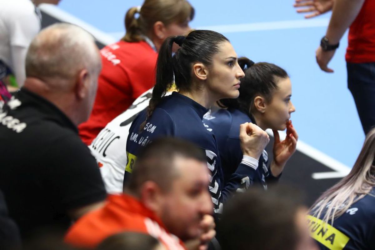 SCM RM. VÂLCEA - GYOR 20-29 // VIDEO+FOTO Fără scăpare! Campioana României a fost învinsă de Gyor în grupele Ligii Campionilor