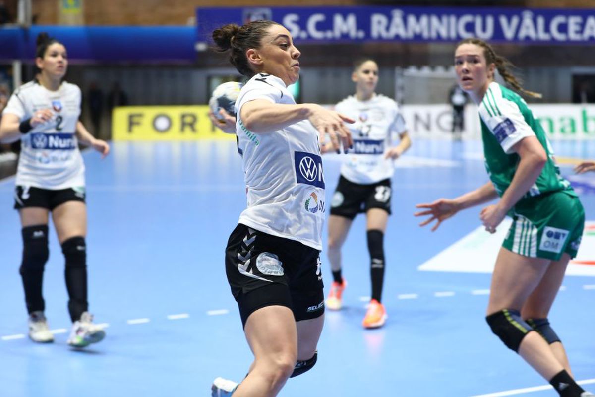 SCM RM. VÂLCEA - GYOR 20-29 // VIDEO+FOTO Fără scăpare! Campioana României a fost învinsă de Gyor în grupele Ligii Campionilor