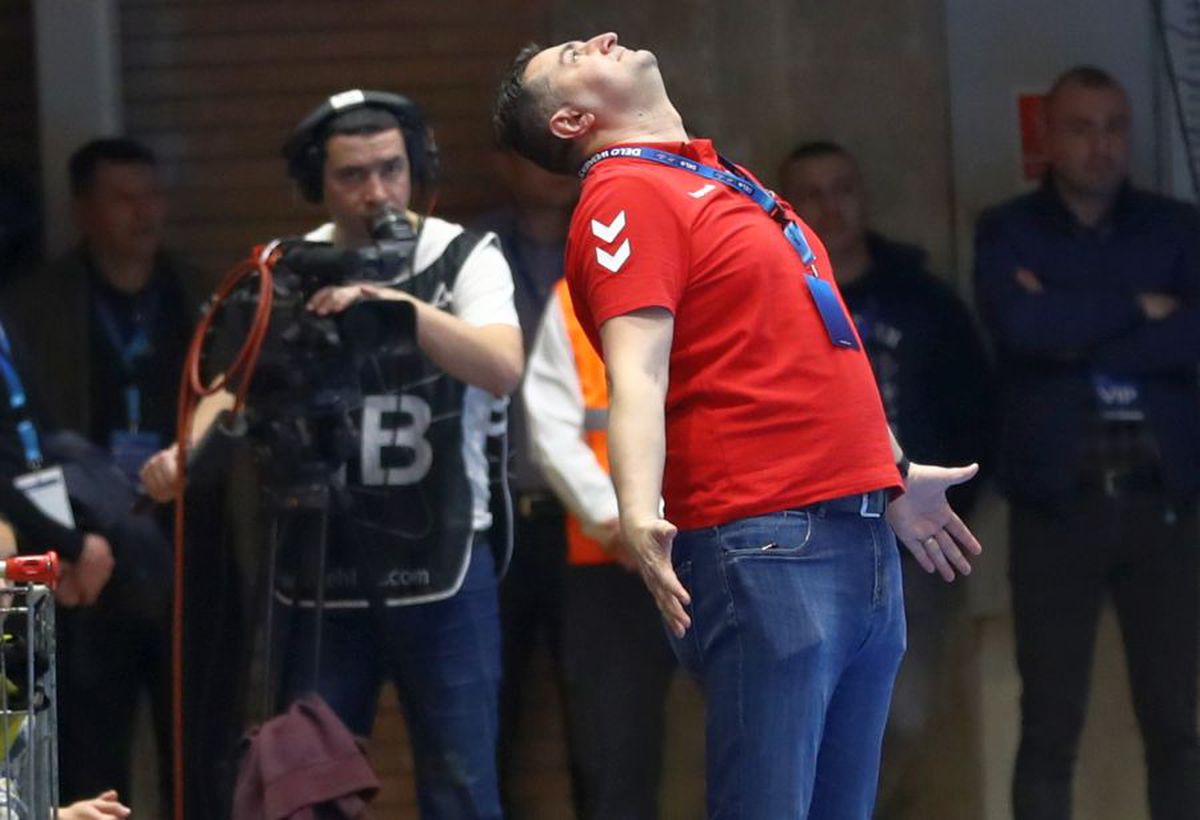 SCM RM. VÂLCEA - GYOR 20-29 // Florentin Pera: „Ne-am luptat cât am putut, dar suntem încă departe de Gyor!”