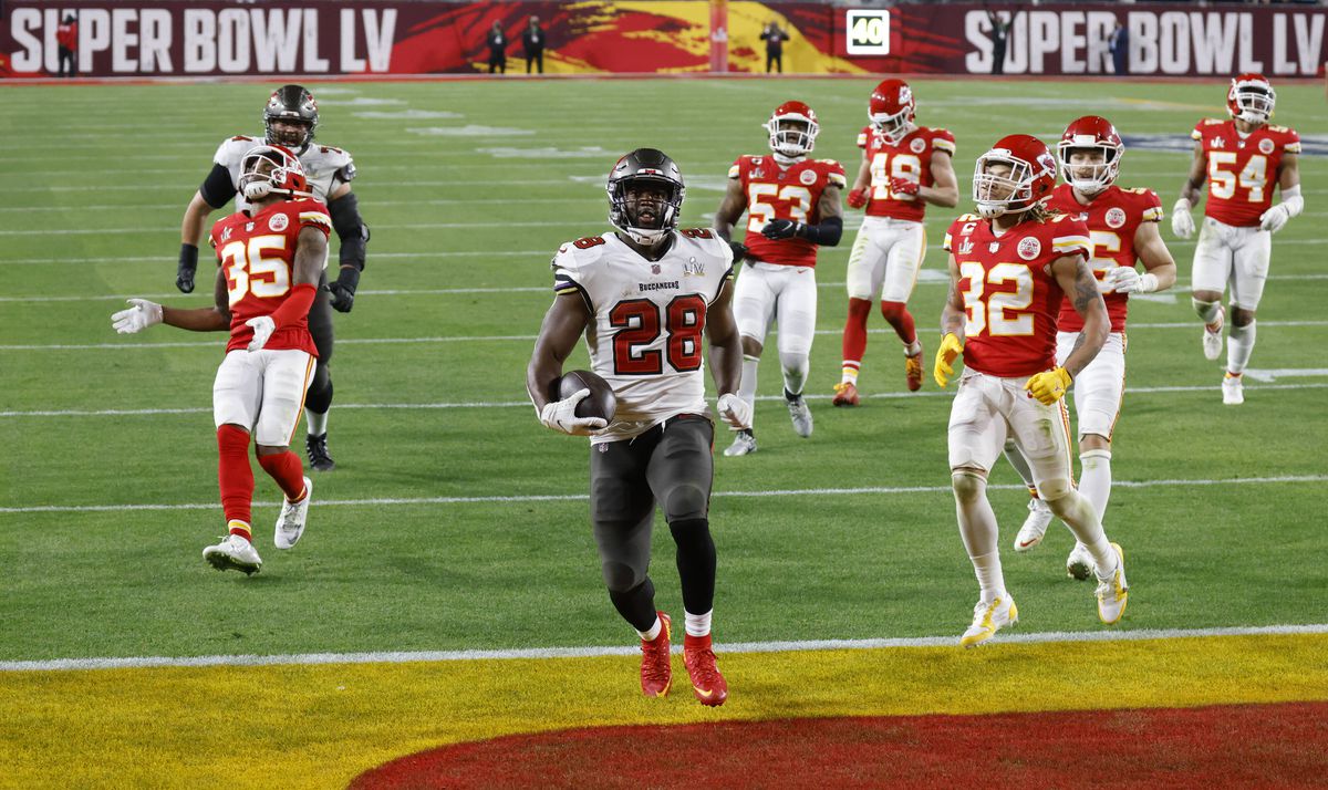 SUPER BOWL LV » Tampa Bay Buccaneers a câștigat trofeul „Vince Lombardi”, după ce a învins Kansas City Chiefs