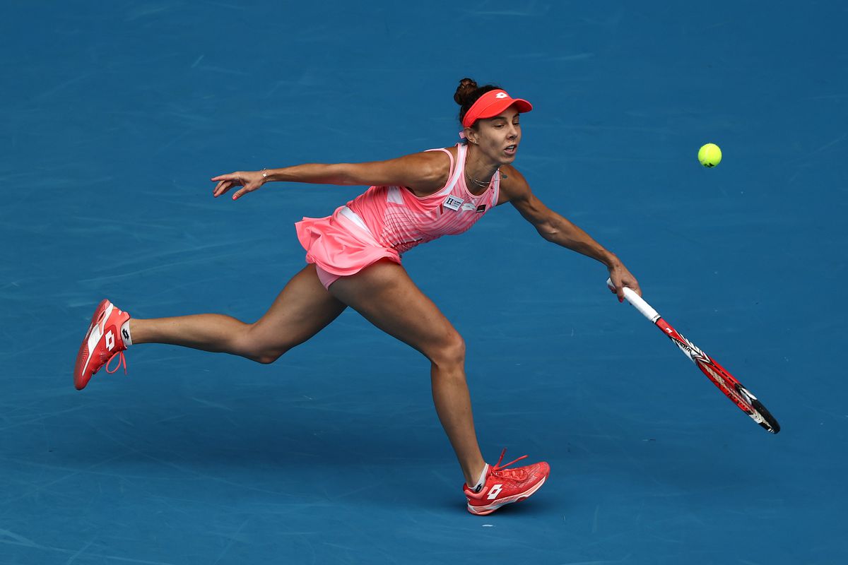 FOTO Bianca Andreescu, victorie după 15 luni! A învins-o pe Mihaela Buzărnescu în turul I la Australian Open